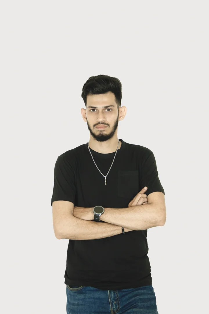 Premium Solid Pocket T-Shirt - Black